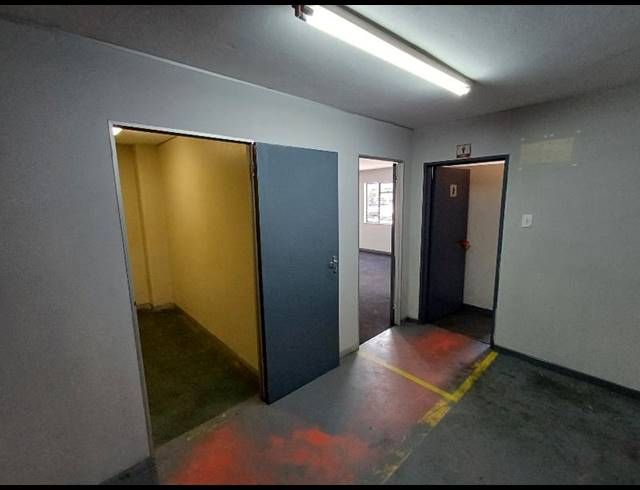 INDUSTRIAL PROPERTY TO RENT IN SAMRAND BUSINESS PARK